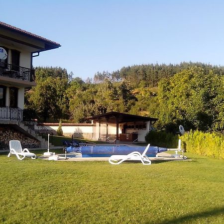 Sinabovite Houses Hotel Badevtsi Exterior photo